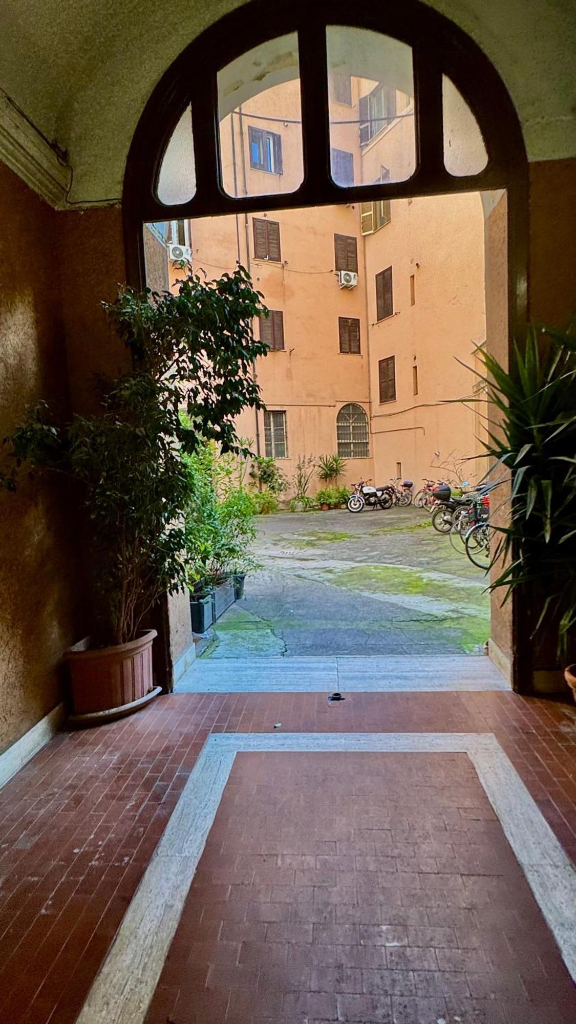 Vlad House, Close The Colosseum Roma Ngoại thất bức ảnh